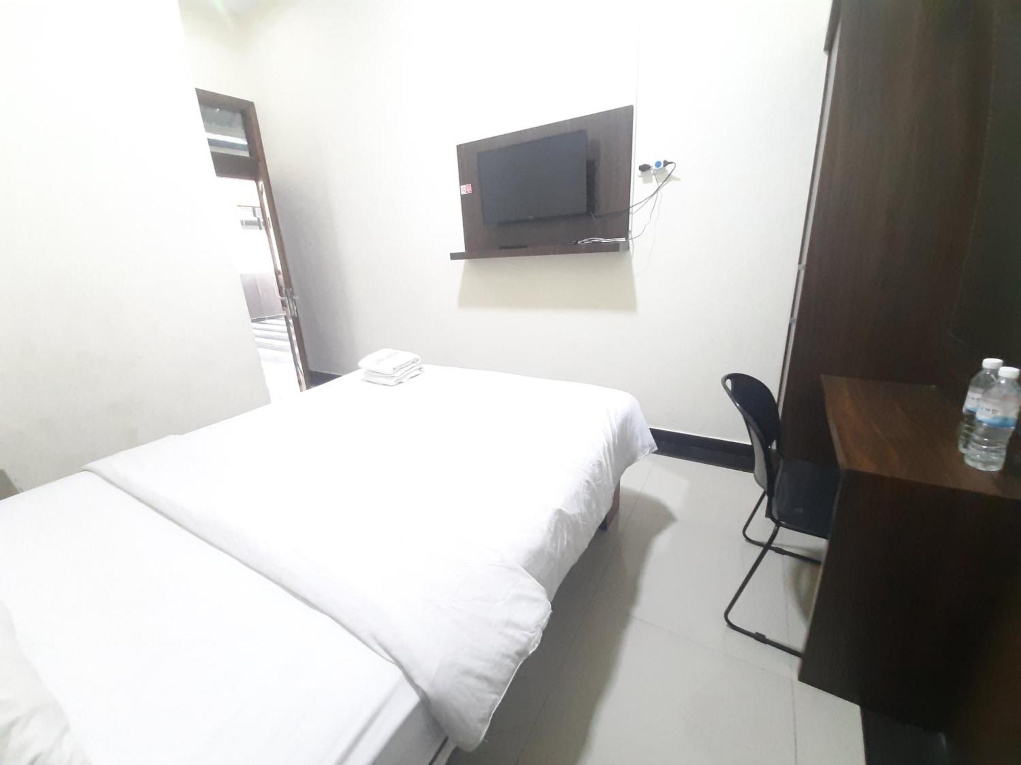 Urbanview Alfiya Hotel Lampung Bandar Lampung Esterno foto