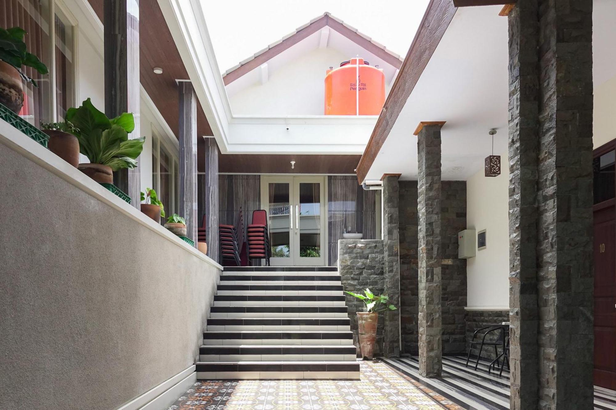 Urbanview Alfiya Hotel Lampung Bandar Lampung Esterno foto