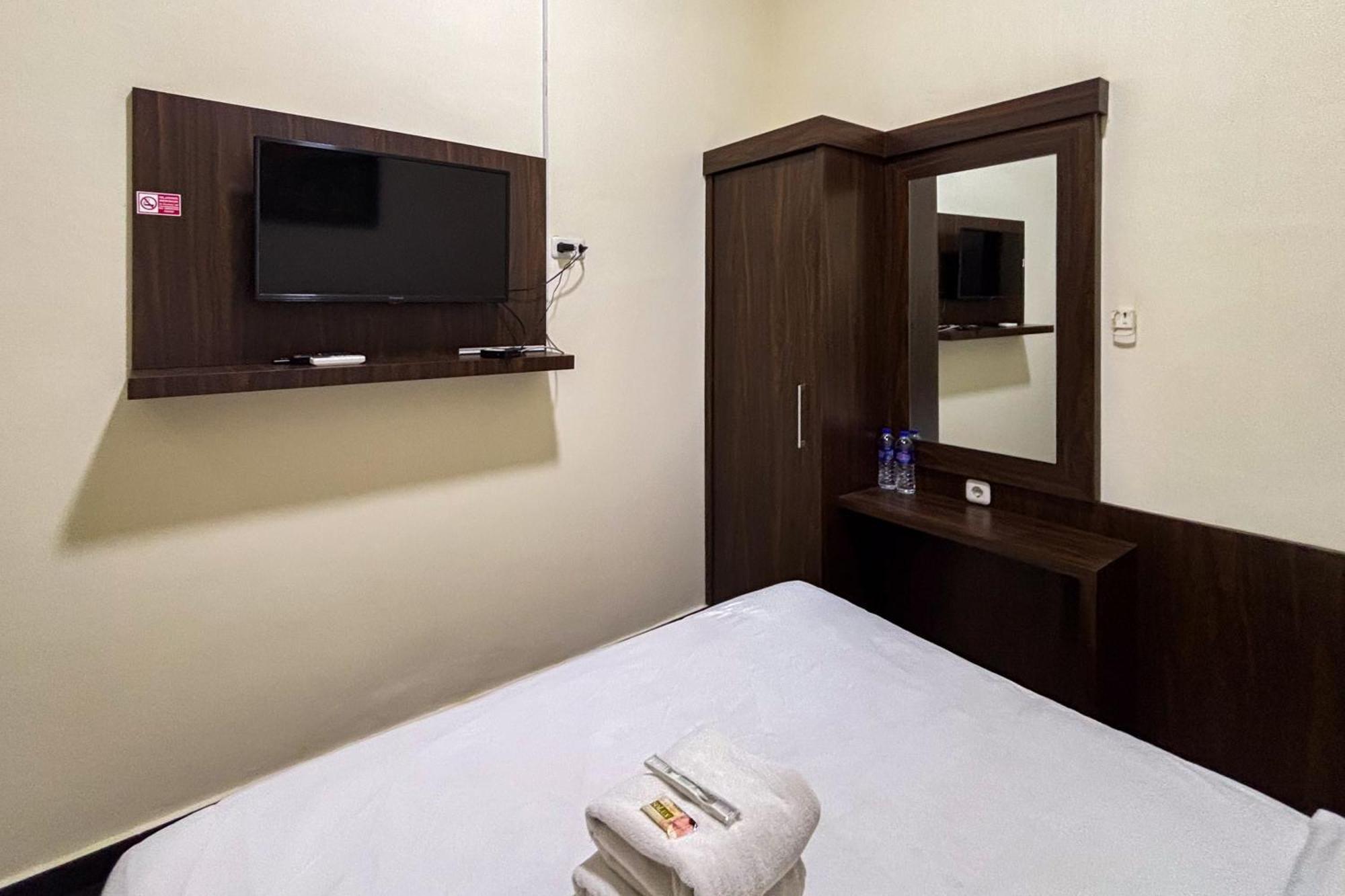 Urbanview Alfiya Hotel Lampung Bandar Lampung Esterno foto