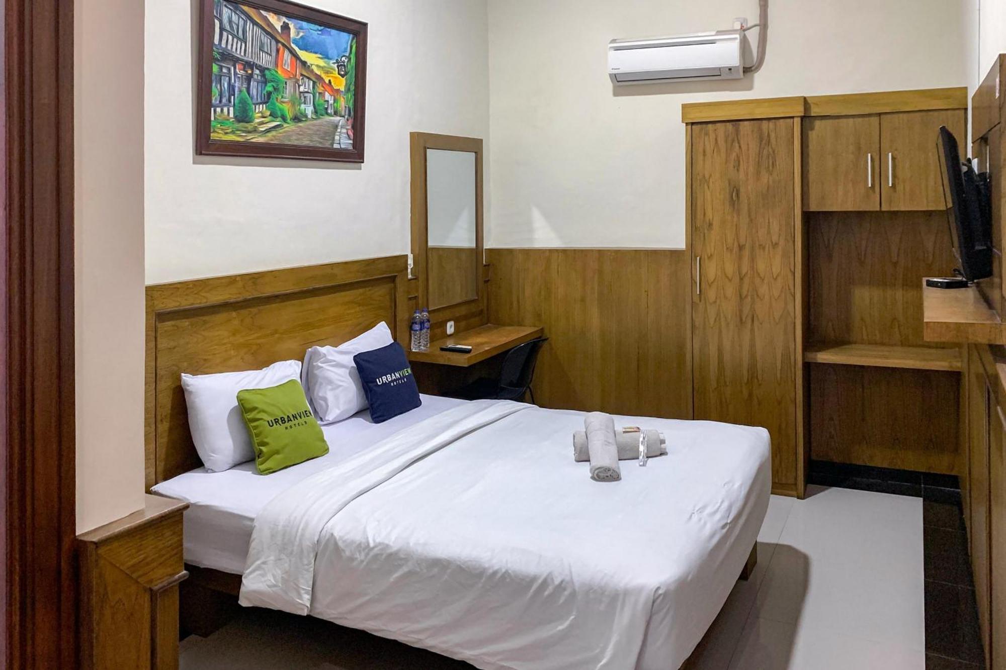 Urbanview Alfiya Hotel Lampung Bandar Lampung Esterno foto