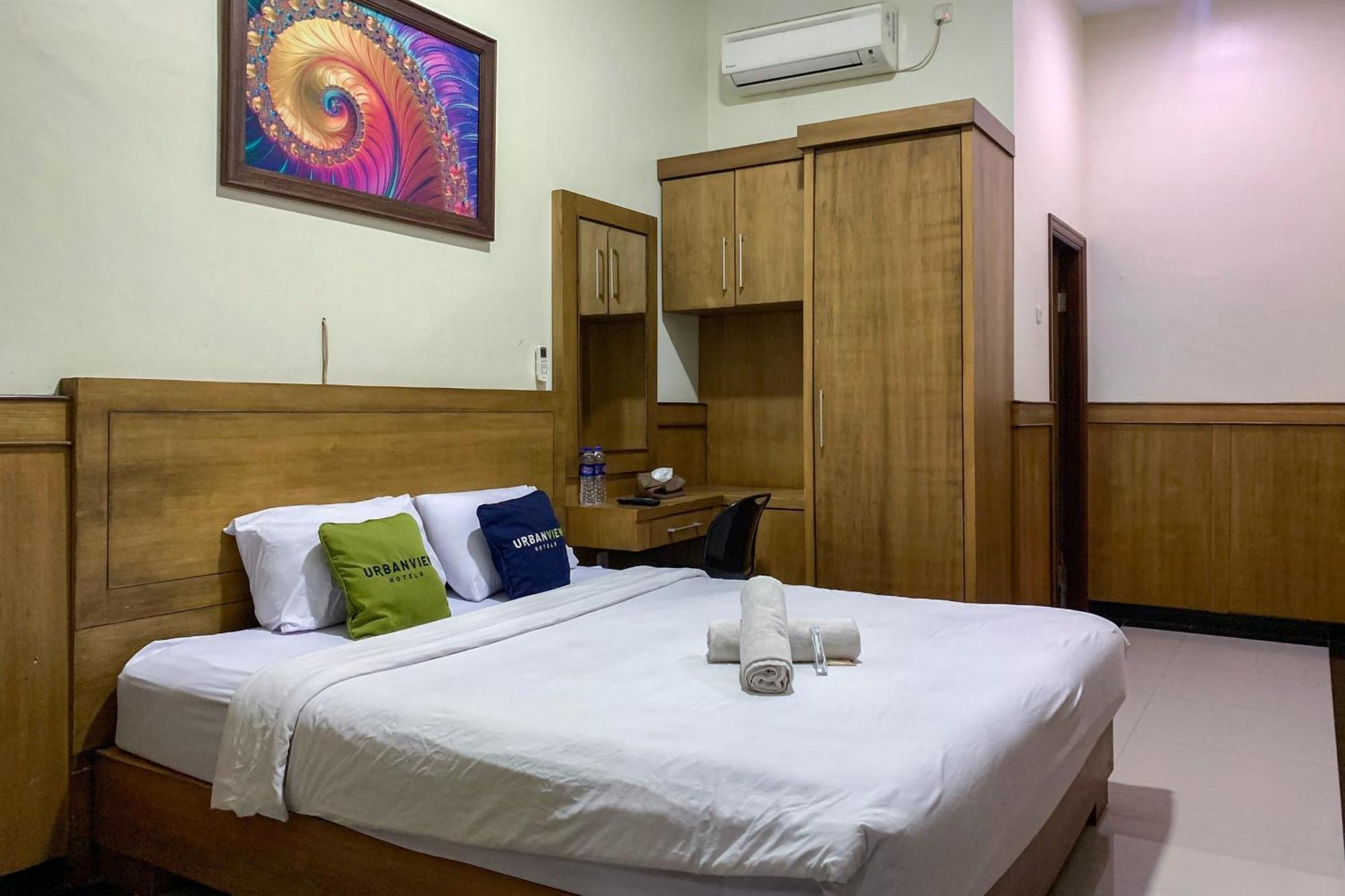 Urbanview Alfiya Hotel Lampung Bandar Lampung Esterno foto